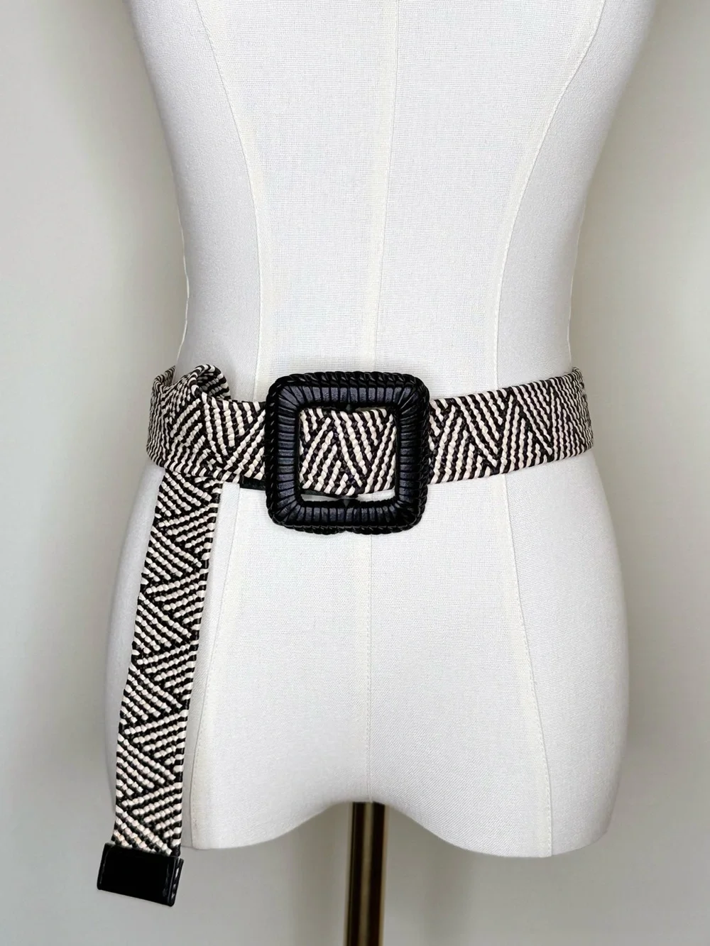 New Look Raffia Black and Cream Woven Geometric Belt with Square Buckle